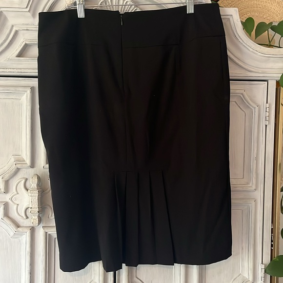 Worthington Stretch Black Knee Length Lined Pleated Back Women’s  Skirt Size 14 - Picture 2 of 11